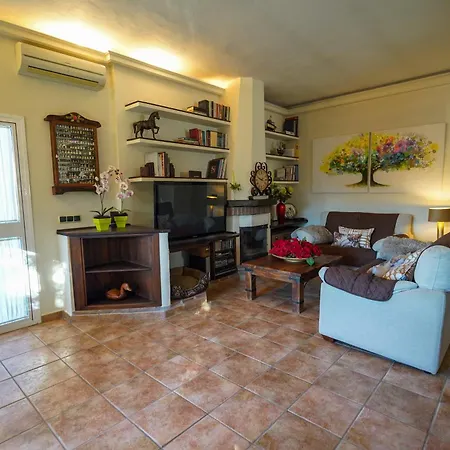 Casa Belisa Con Piscina En Villa