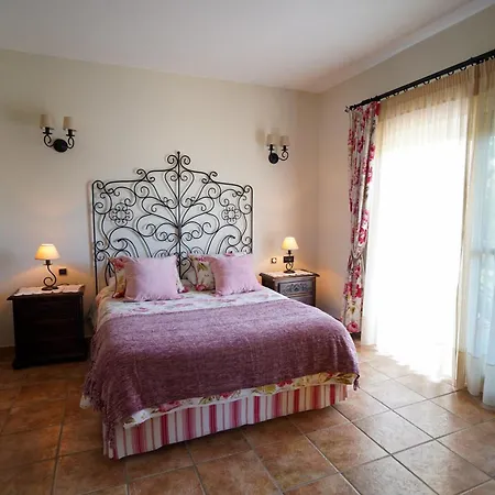 Villa Casa Belisa Con Piscina En *